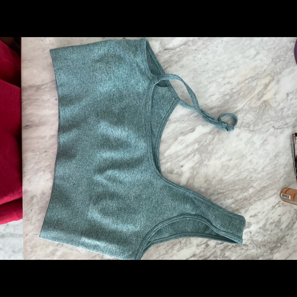 Sports bra asymmetrical